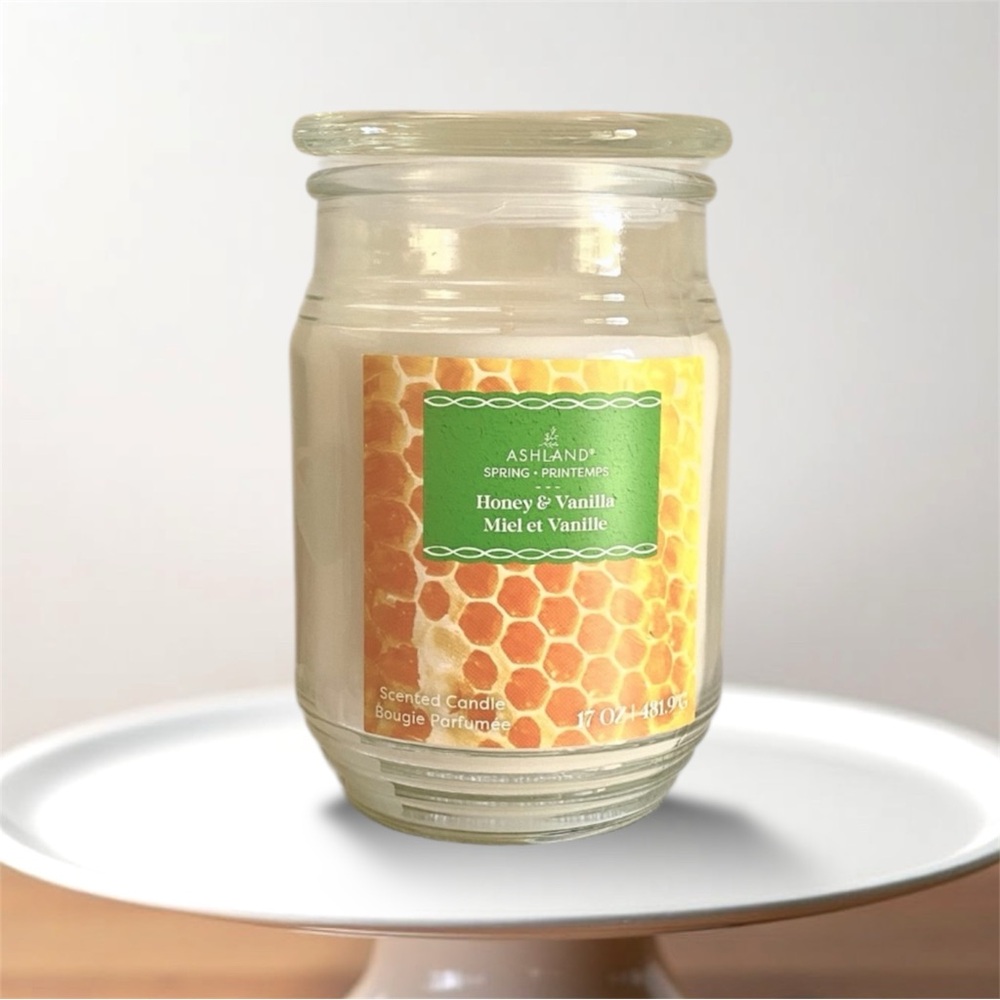 Ashland NWT XL Honey & Vanilla Candle with Green and Orange Label